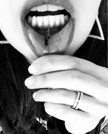 Ünlülerin dövmeleri ve anlamları galerisi resim 14