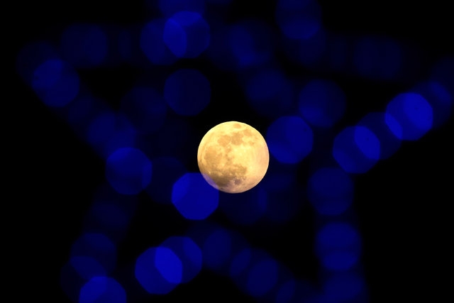 Kanlı ay, hayran bıraktı... galerisi resim 16