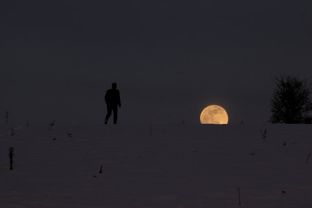 Kanlı ay, hayran bıraktı... galerisi resim 2