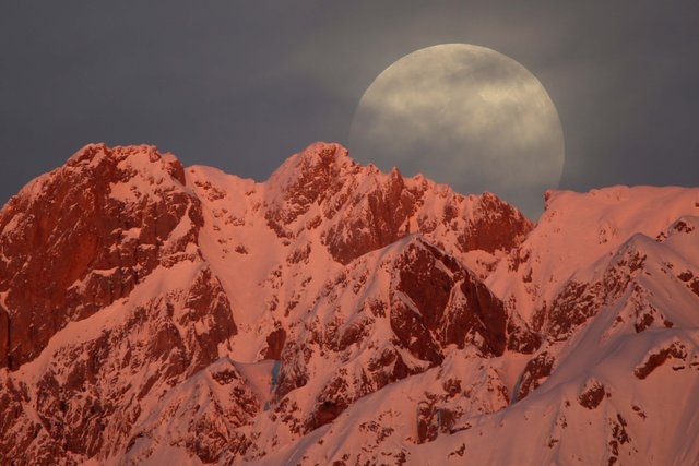 Kanlı ay, hayran bıraktı... galerisi resim 7