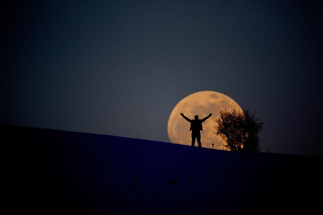 Kanlı ay, hayran bıraktı... galerisi resim 9