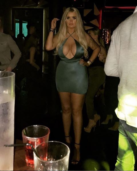 İngiltere’nin loto milyoneri Jane Park şimdi de aşkı arıyor galerisi resim 15