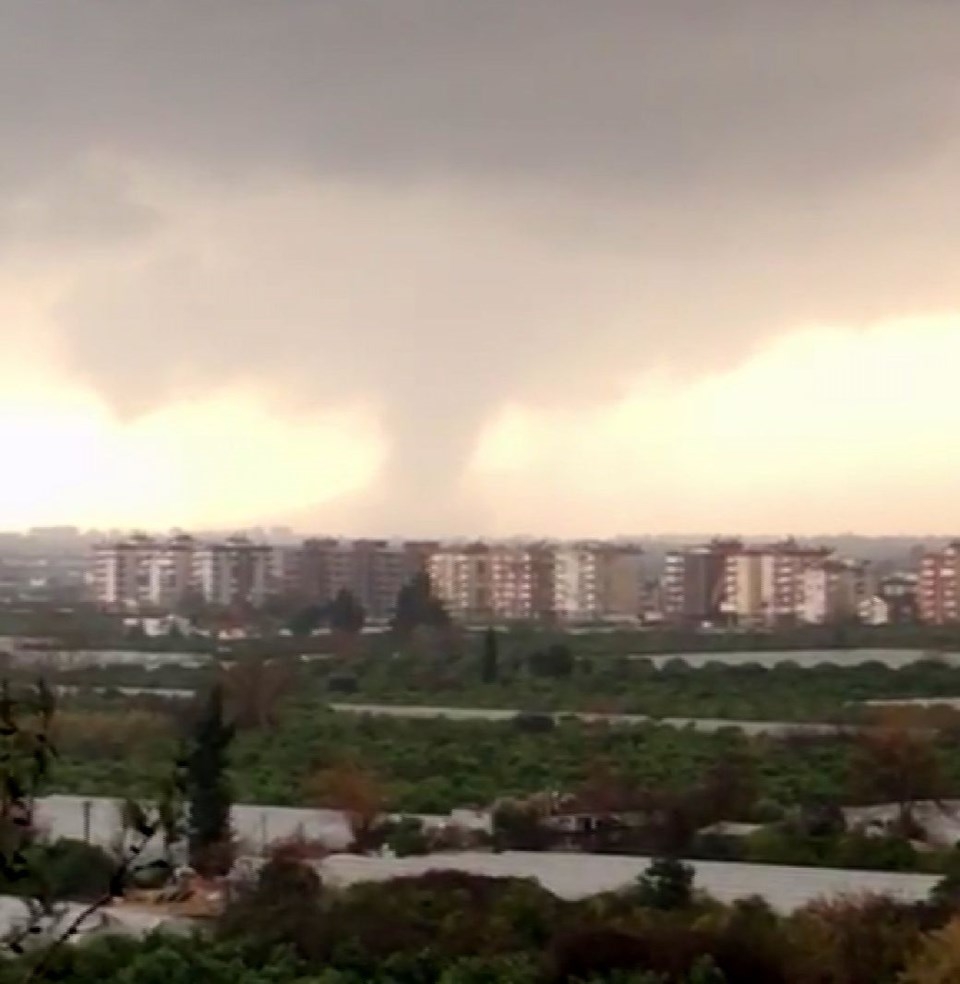Antalya'da Hortum böyle iz bıraktı! galerisi resim 10