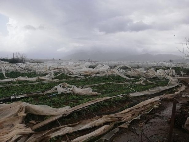 Antalya'da Hortum böyle iz bıraktı! galerisi resim 12