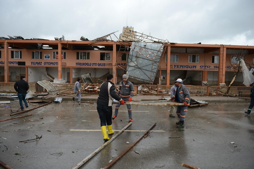 Antalya'da Hortum böyle iz bıraktı! galerisi resim 5