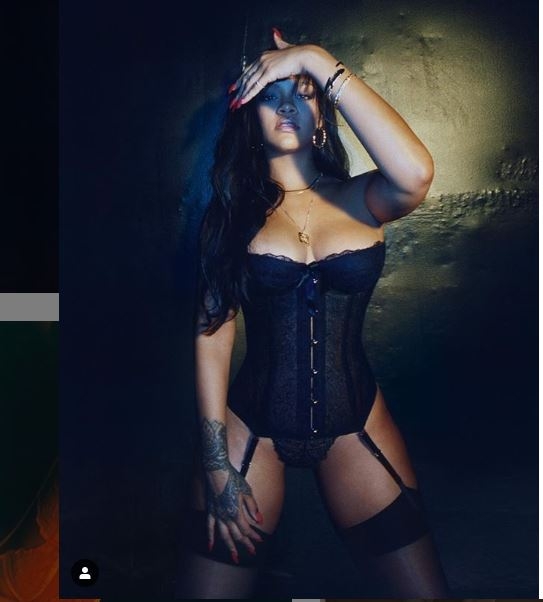 Takipçilerinden Rihanna'ya : "Sen bir Tanrıça'sın" galerisi resim 2