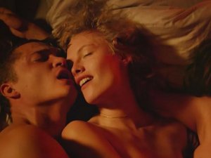 Gerçek seks sahneleri içeren aileyle  izlenmemesi gereken filmler