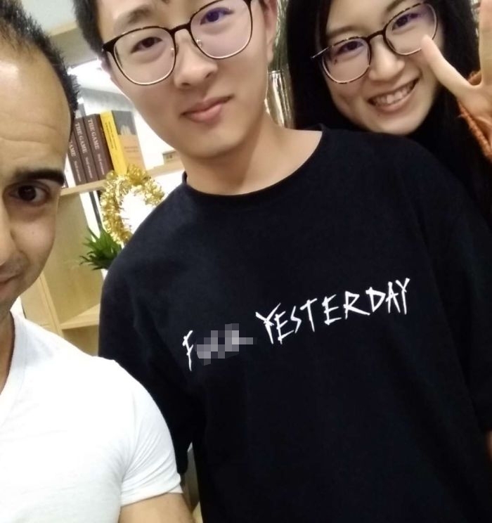 Gördüğünüz Zaman “Neden” Diye Sorgulayacağınız Korkunç Kıyafetler galerisi resim 1