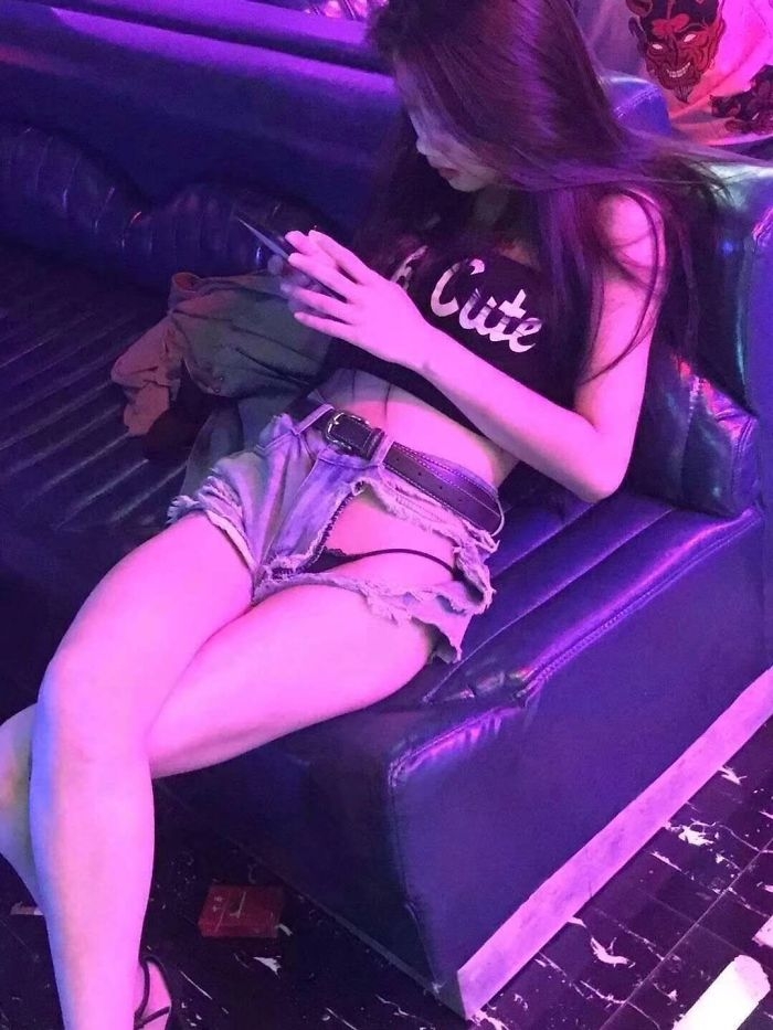 Gördüğünüz Zaman “Neden” Diye Sorgulayacağınız Korkunç Kıyafetler galerisi resim 18