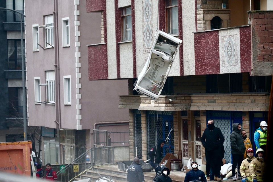 Zamana karşı yarış: Enkazdan ses geldi galerisi resim 9