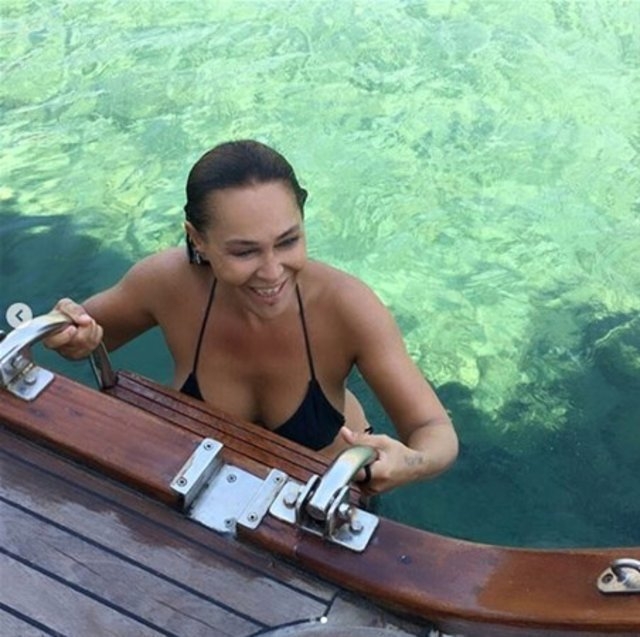 Hülya Avşar yıllara meydan okuyor galerisi resim 24