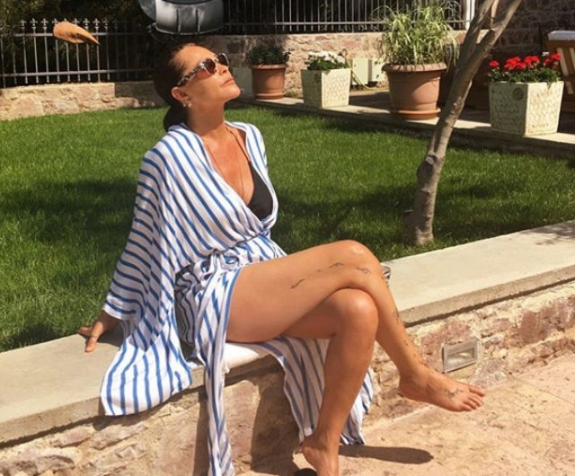 Hülya Avşar yıllara meydan okuyor galerisi resim 3