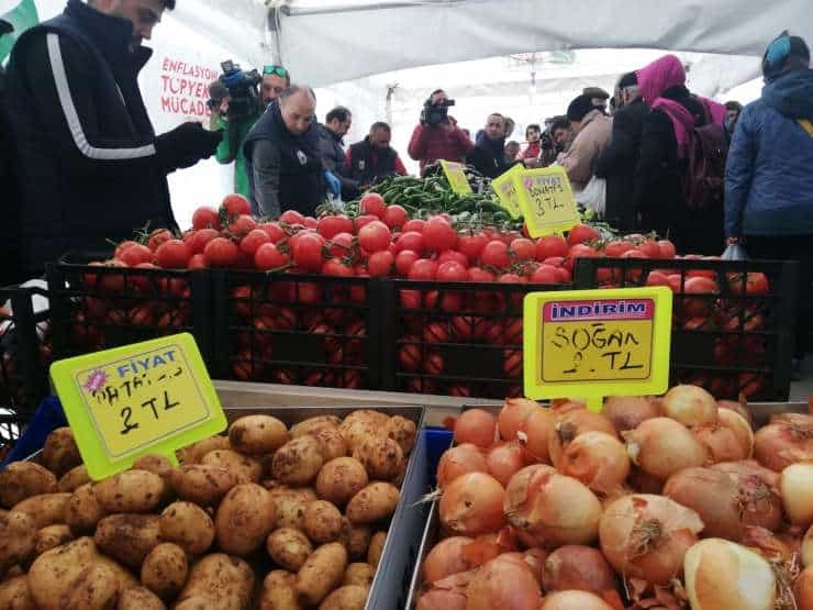 Türkiye'den ucuz sebze kuyrukları galerisi resim 11
