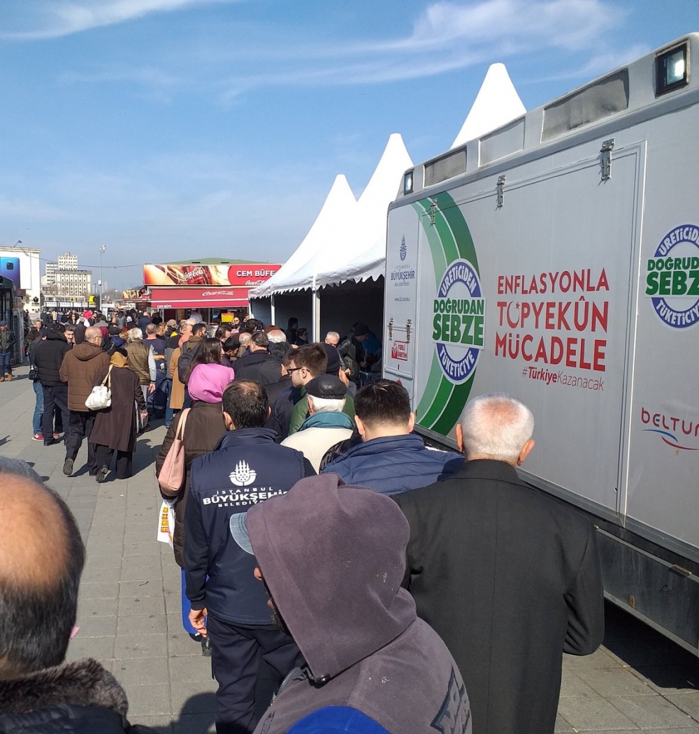 Türkiye'den ucuz sebze kuyrukları galerisi resim 9