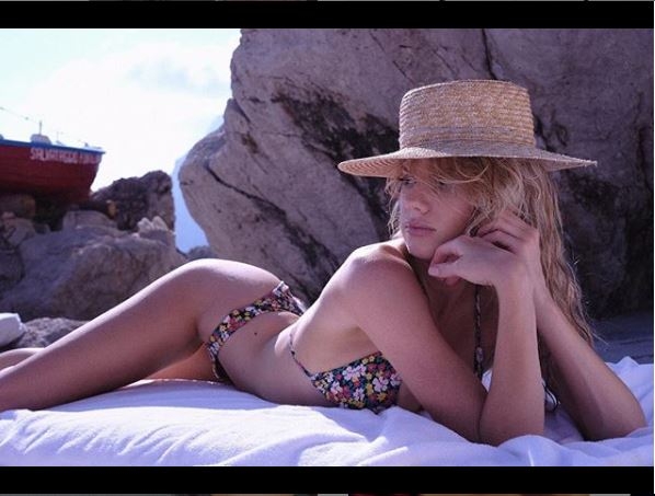 Ünlü model o anlaşmayı imzaladı galerisi resim 5