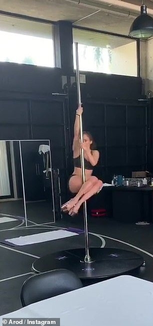 Jennifer Lopez'den direk dansı! galerisi resim 2