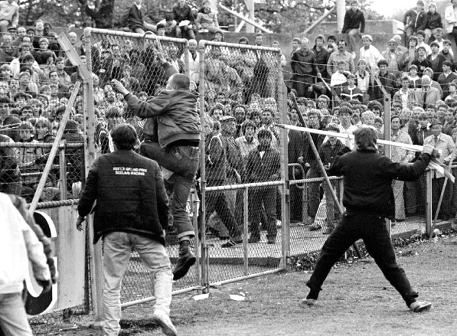 Futbol maçında savaş çıktı, iki bin kişi hayatını kaybetti! galerisi resim 1