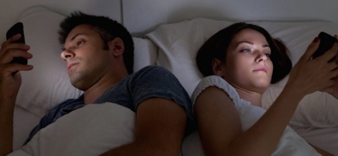 Dijital Çağ Uykumuzu da Duruşumuzu da Etkiliyor! 