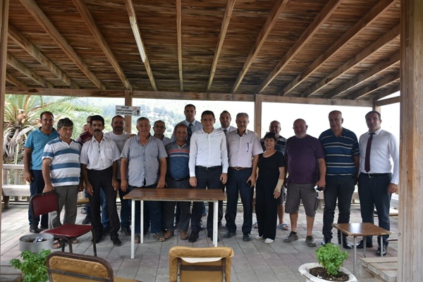 Bakan Oğuz Harup Fiyatının 3 Tl’nin Üzerinde Seyretmesinin Beklendiğini Kaydetti