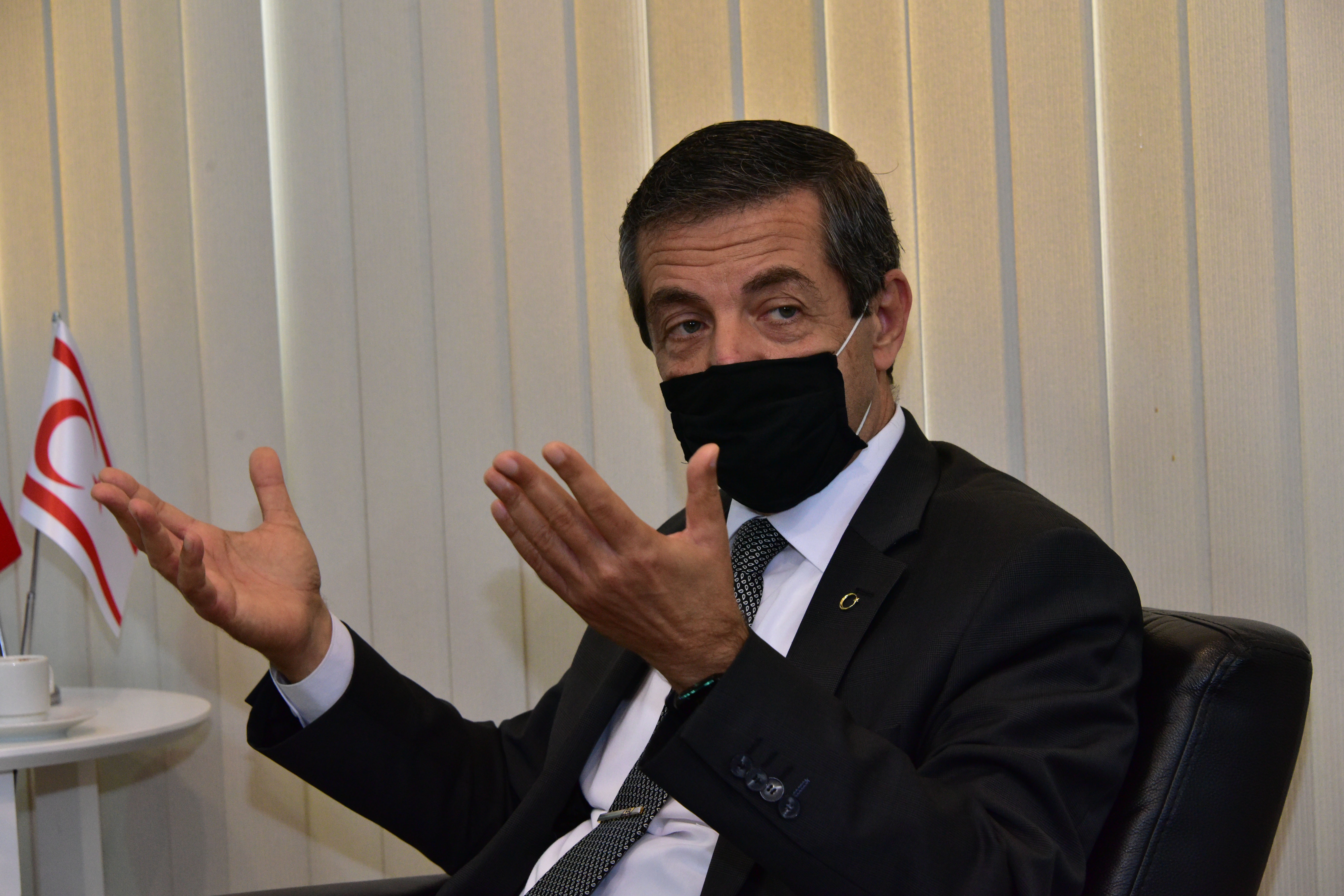 Ertuğruloğlu: "Kıbrıs Türkü'nün tek seçeneği Rumlarla ortak olmak değil"