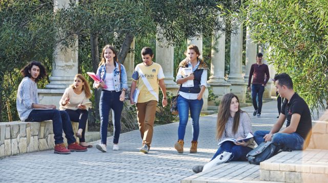 Sınıf Öğretmenliği (İlkokul Öğretmeni) Bölümüne yatay geçiş ile öğrenci alınacak…