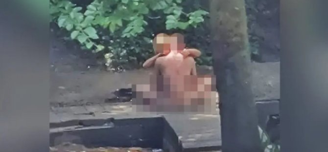 Parkın Ortasında Cinsel İlişkiye Giren Çift Gözaltına Alındı