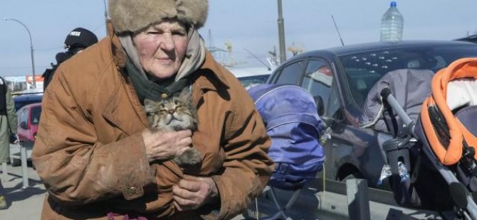 Kiev'de çatışmaların kısmen azalmasıyla İrpin'den tahliyeler arttı