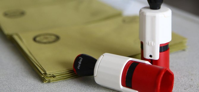 Yurt dışındaki bir oy pusulasının 'mühürlü' çıkması hakkında suç duyurusunda bulunulacak