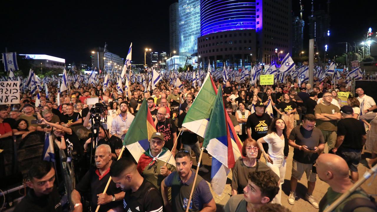 İsrail'de hükümetin yargı düzenlemesine karşı protestolar 25'inci haftasında devam ediyor