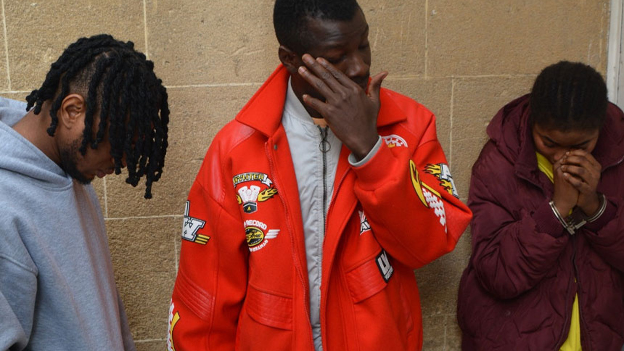 Narkotikten eve baskın... Ev değil uyuşturucu yuvası çıktı