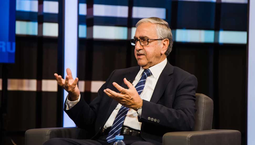 Akıncı: beğenilmeyen düşünce sahiplerini Türkiye’de “içeri” sokuyorlar; Kıbrıslı olanlarını ise Türkiye’den içeri sokmuyorlar.