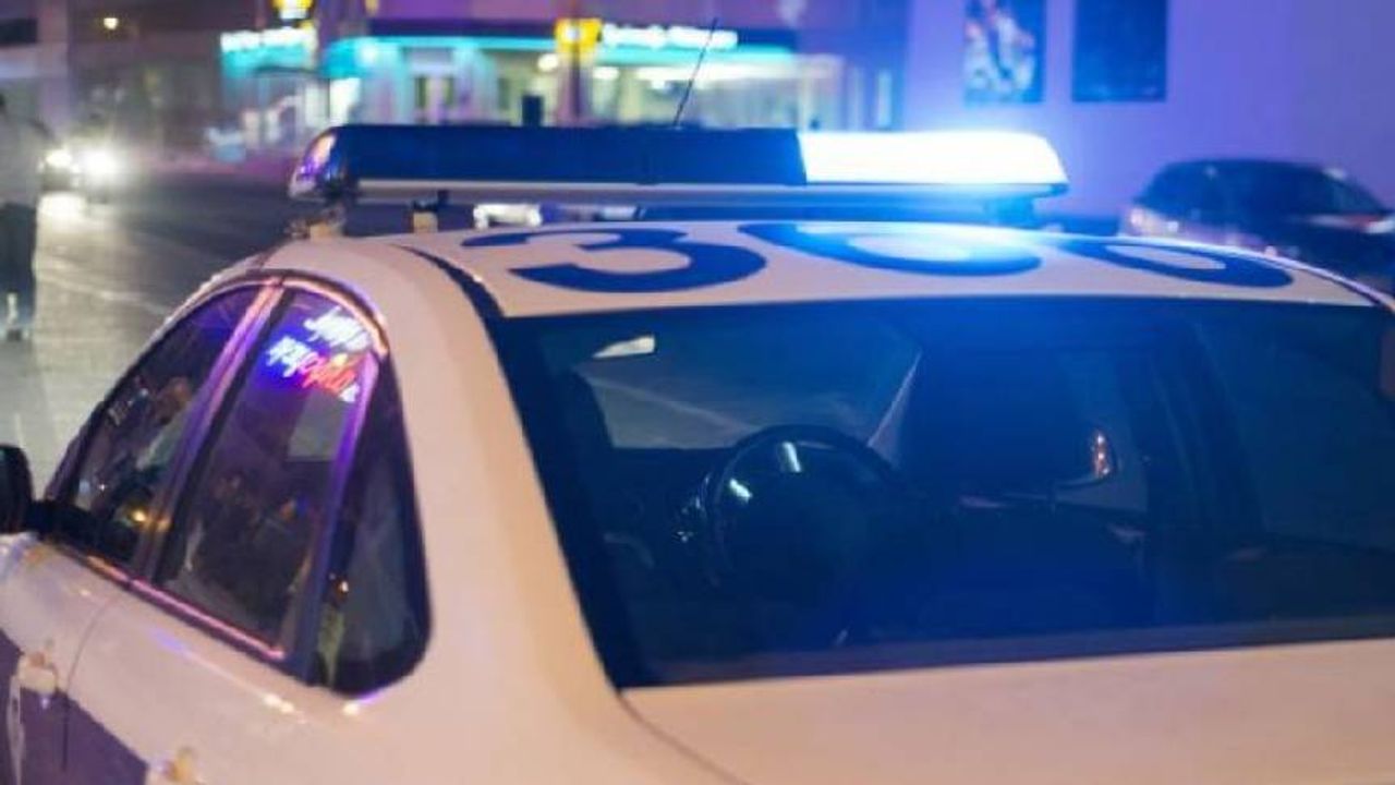 Araçtan cop, muşta ve bıçak çıktı