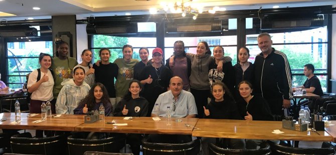 Levent’in rakibi Adana , Başkan Nasıroğlu'ndan moral yemeği