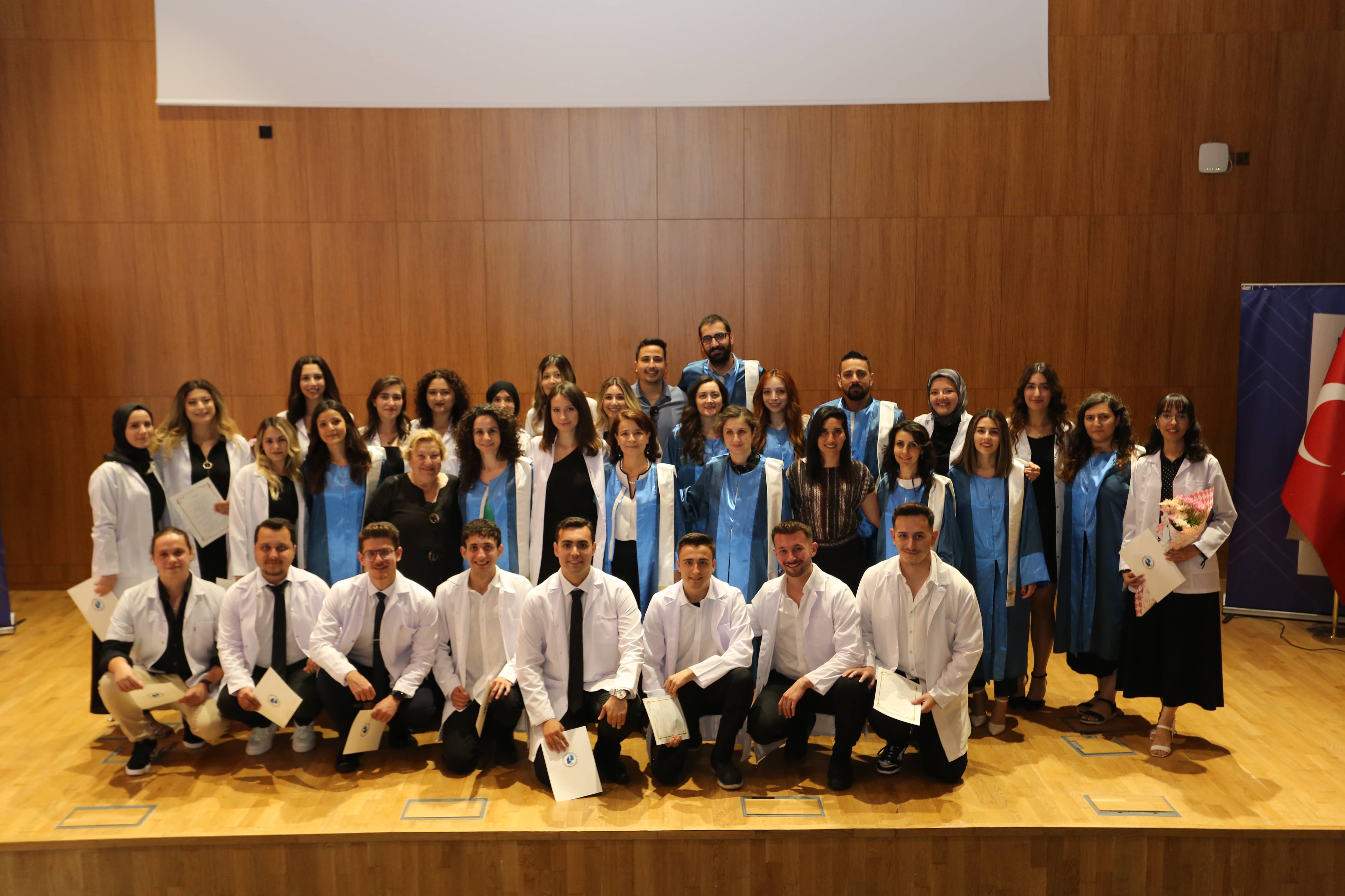 LAÜ Diş Hekimliği Fakültesi Mezunları İçin Yemin Töreni Düzenlendi