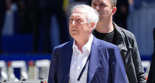 "Adaylıktan çekilmeyeceğim"