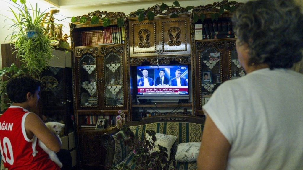 Aziz Yıldırım’la Ali Koç düellosu reyting rekoru kırdı