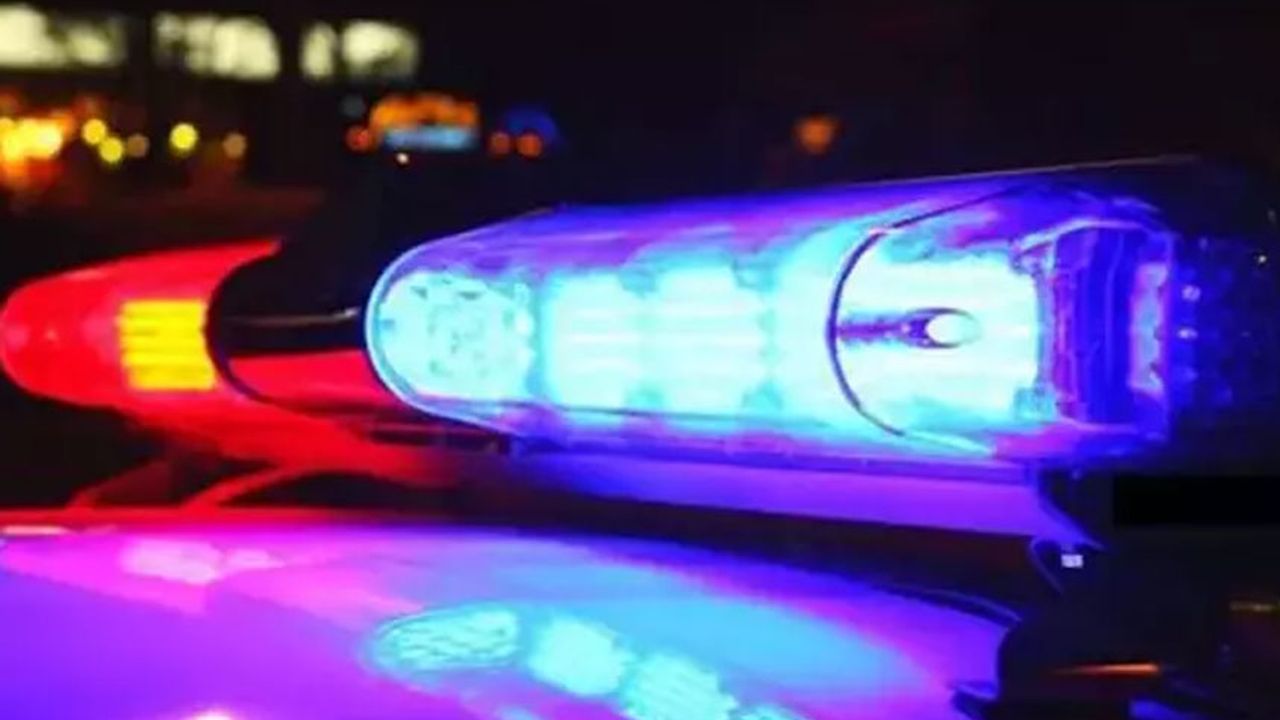 Kaza yaptıktan sonra kaçmaya çalışan sürücü etrafa saldırdı