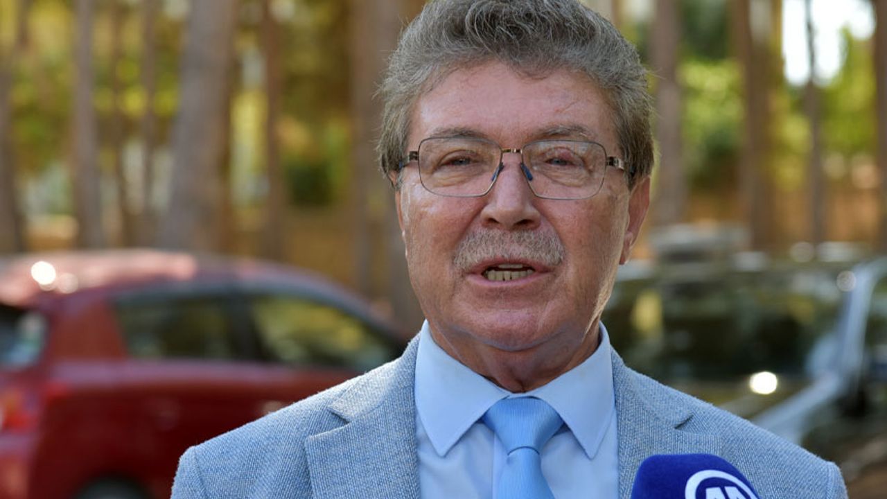 Başbakan Ünal Üstel, Girne ilçe seçim sonuçlarını yerinde takip etmek için GAÜ Spectrum'da...