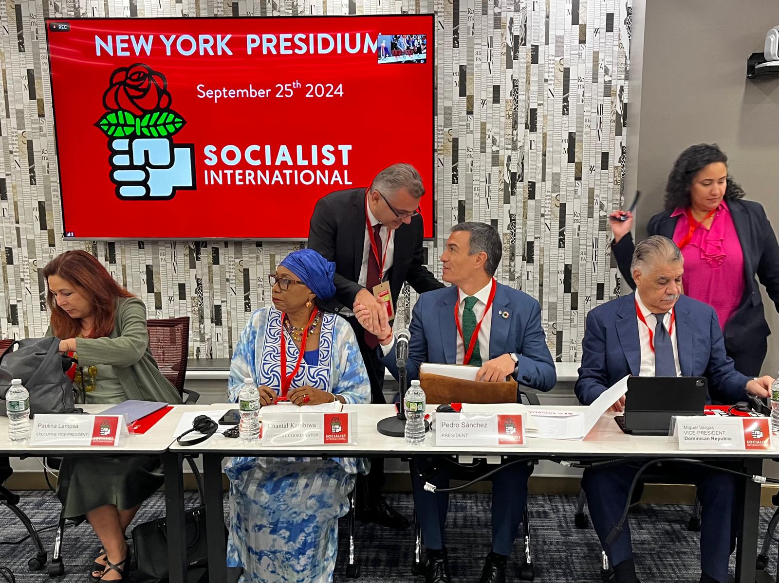 Erhürman, New York’ta Sosyalist Enternasyonal toplantısında vurguladı: “Çözümün yolu diyalog, diplomasi ve müzakeredir”