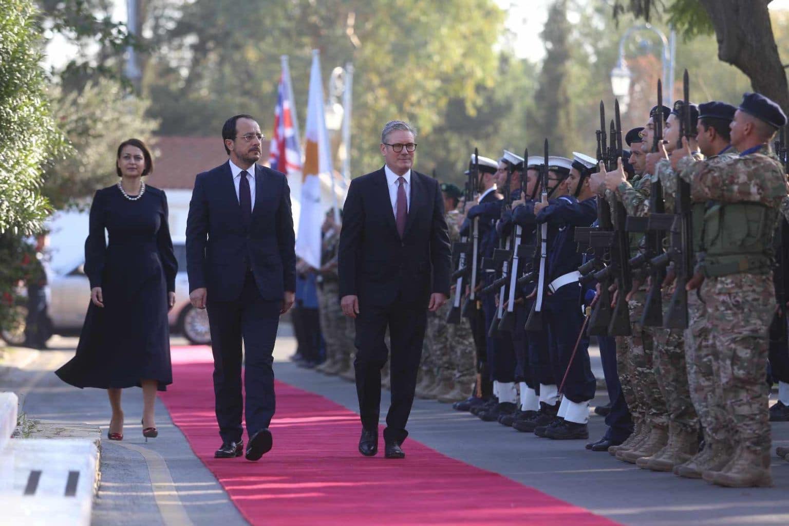 Kıbrıs'a 53 yıl sonra gelen ilk Birleşik Krallık Başbakanı Starmer