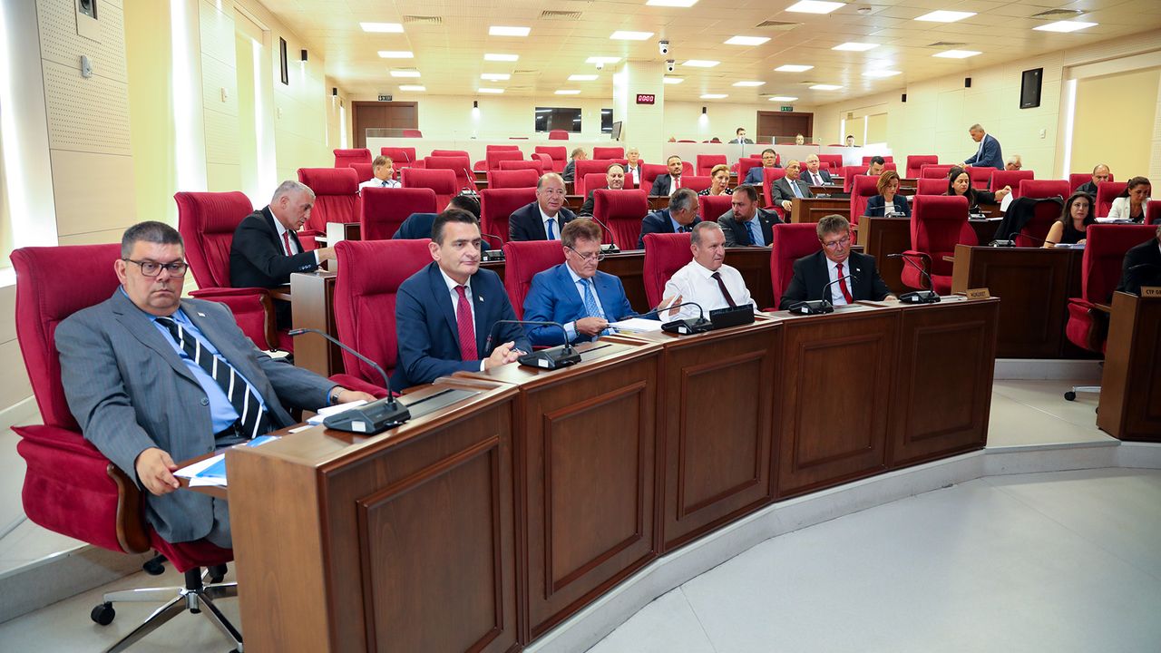 Meclis Genel Kurulu'nda iki yasa tasarısı kabul edildi