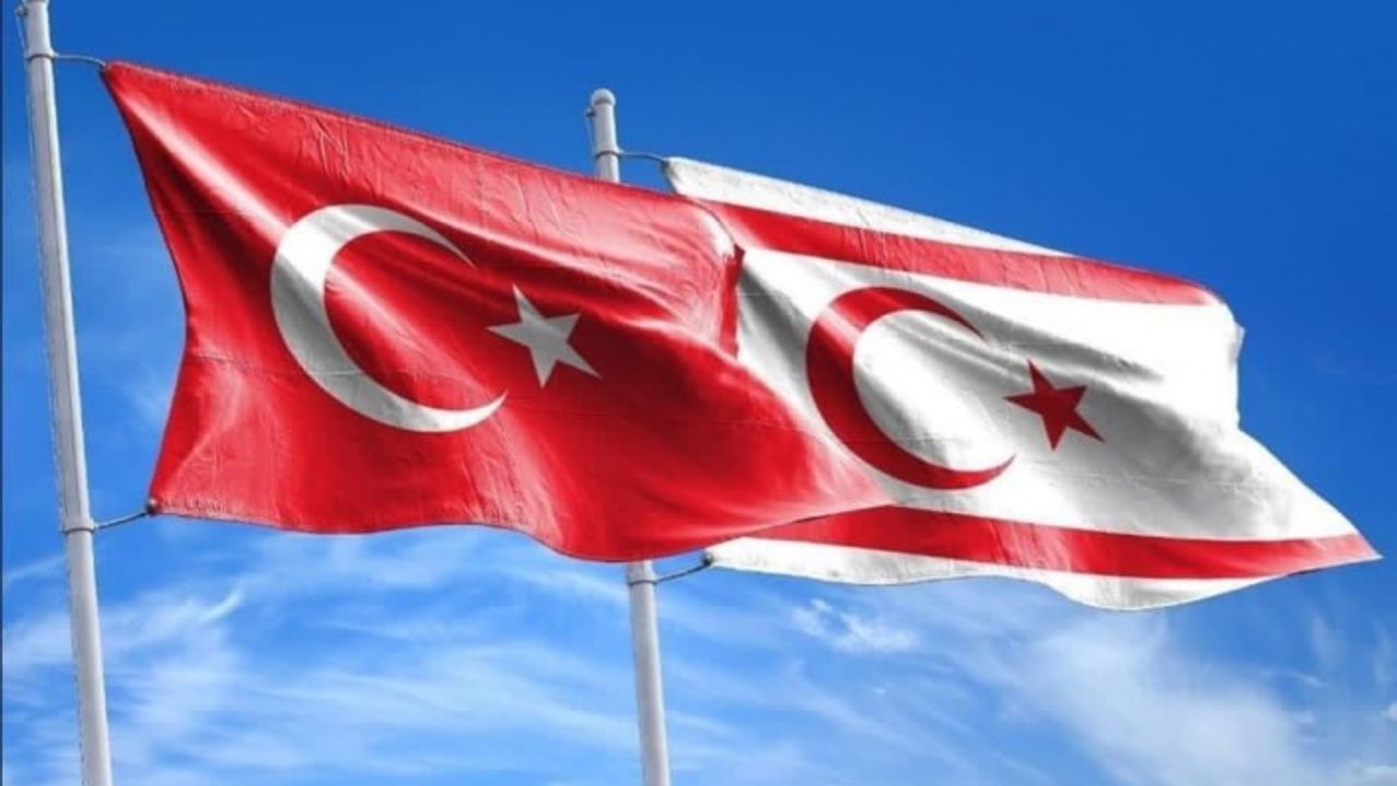 Türkiye ve KKTC’de bayraklar yarıya indirildi