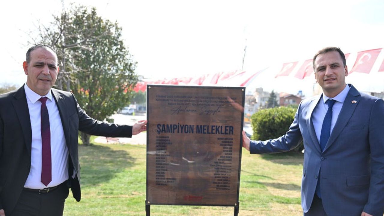 Başkan Harmancı, İzmir’de temaslarda bulunarak Bornova Belediyesi’nin “KKTC Parkı” Açılışına katıldı