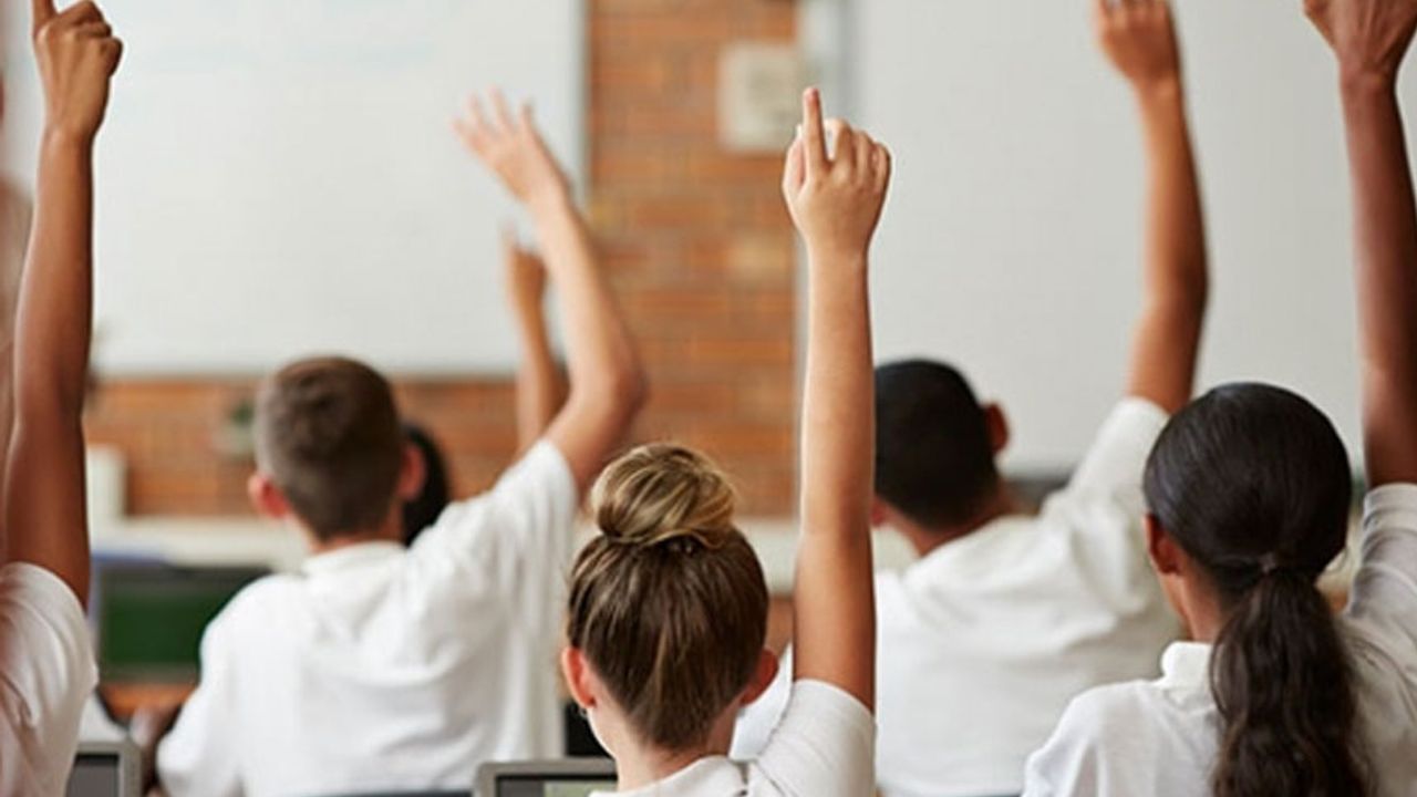 Güney Kıbrıs İngiliz Okulu’nda patlak veren skandalla çalkalanıyor