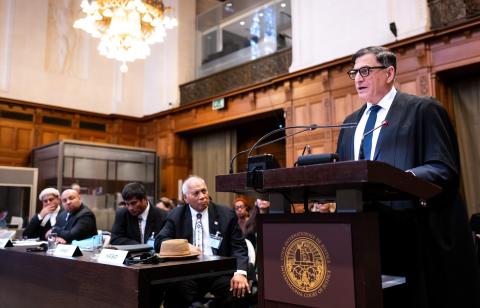 Prof. Eyal Benvenisti: Kıbrıs'ta mülkiyet Haklarının Önceliği ve AİHM Kararlarına dikkat çekti