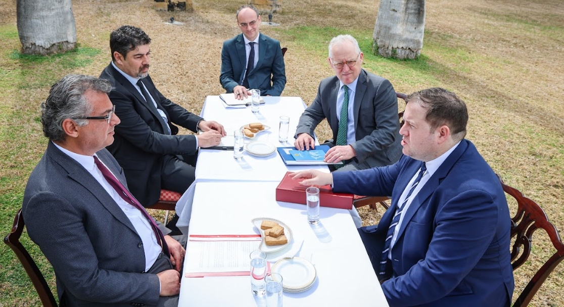 Erhürman ile Doughty görüştü