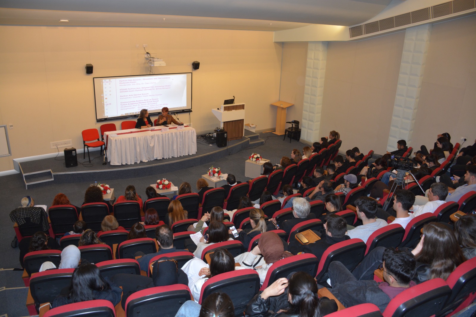 Güçlü Kadın, Güçlü Toplum!