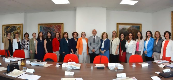 16 Üniversitenin Hemşirelik Fakültesi Dekanları Kıbrıs’ta Toplandı!