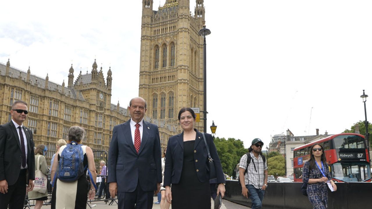 Tatar Londra'da: Birleşik Krallık her iki tarafa da eşit davranmalıdır