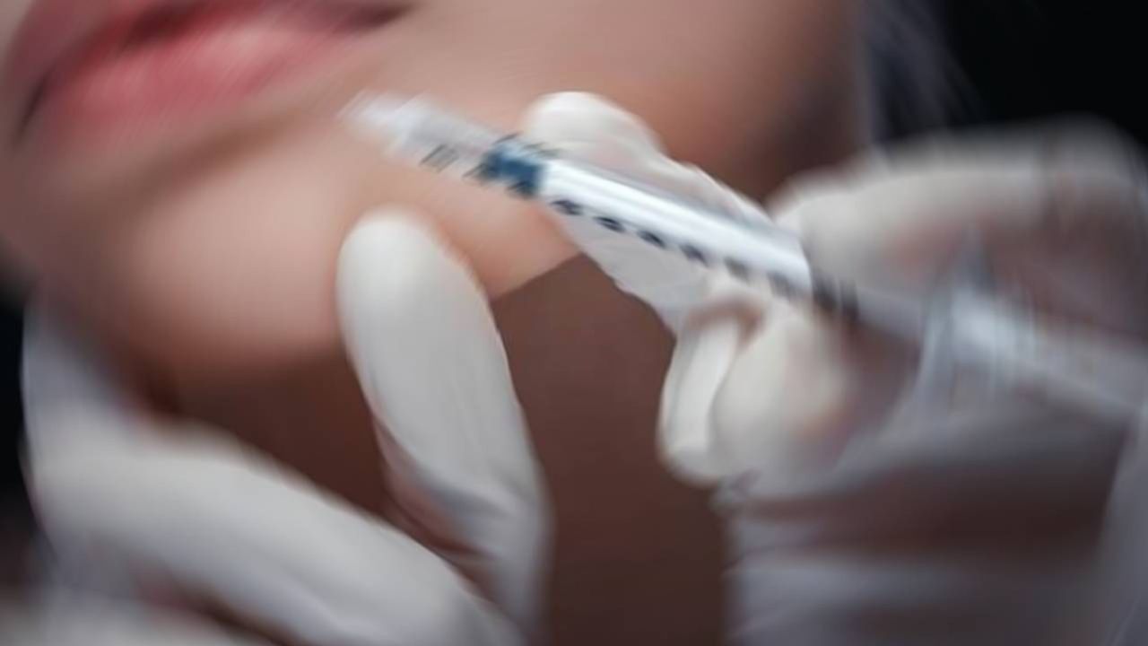 Girne’de kaçak botoks ve dolgu uygulaması yapan şahıs tutuklandı